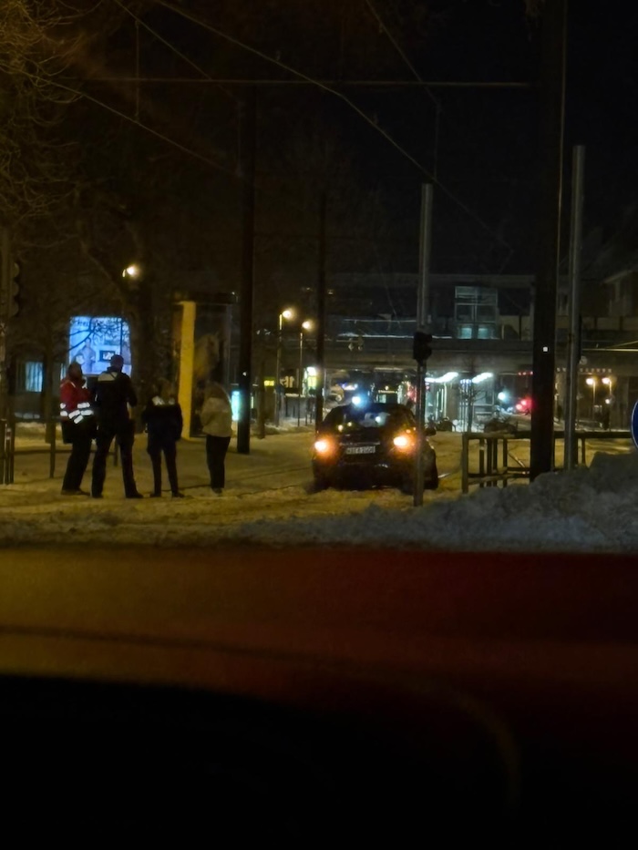 PKW im Gleis 11.01.2026